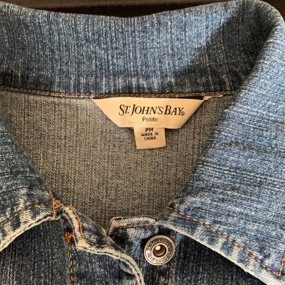 At John’s Bay Woman’s Jean Jacket Small/Petite - Picture 2 of 2